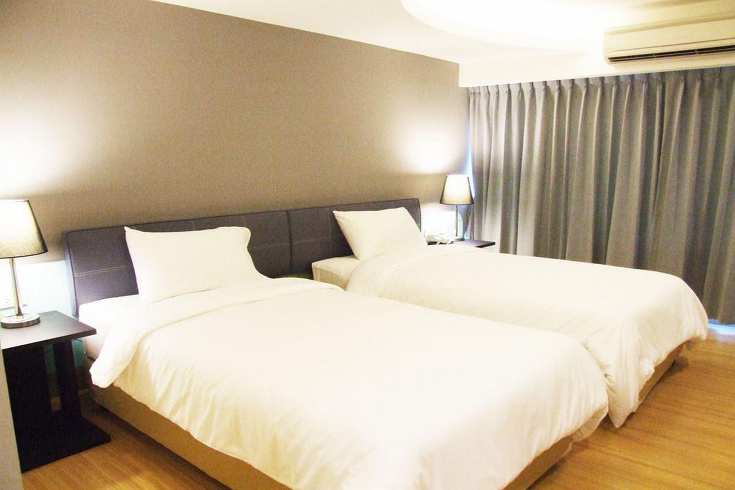 Grand Tower Inn Sathorn Hotel Bangkok Eksteriør bilde